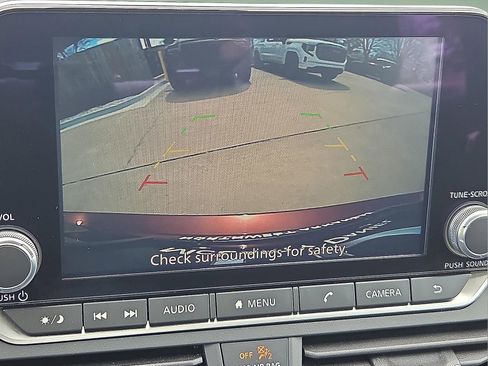 Used 2025 Nissan Altima 2.5 SV FWD image 16