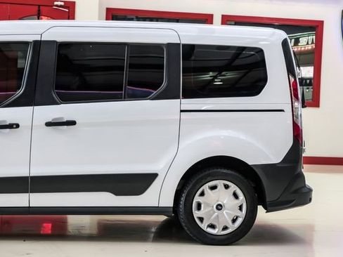 Used 2017 Ford Transit Connect XL image 14