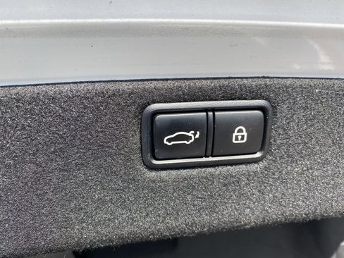 Used 2018 Genesis G80 3.3T Sport image 14