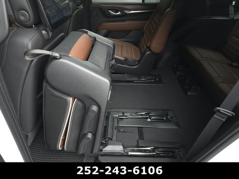 Used 2023 GMC Yukon Denali Ultimate AWD/4WD image 37