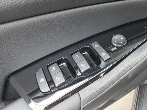 Used 2024 Kia Sportage EX image 9