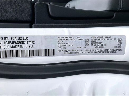 Used 2022 Jeep Grand Cherokee Laredo X image 31