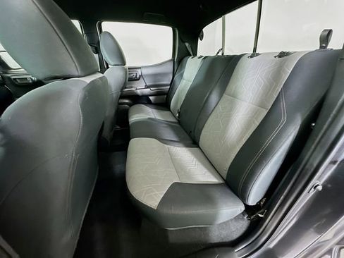 Used 2022 Toyota Tacoma TRD Off-Road w/ Technology Package image 29