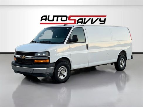 Used 2025 Chevrolet Express 2500 Extended w/ Driver Convenience Package image 3