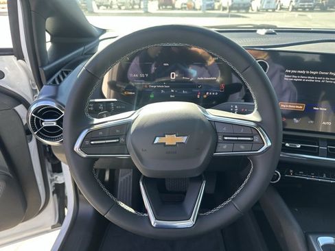 New 2026 Chevrolet Equinox EV LT w/ Comfort Package image 7