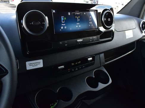 New 2025 Mercedes-Benz Sprinter 2500 image 17