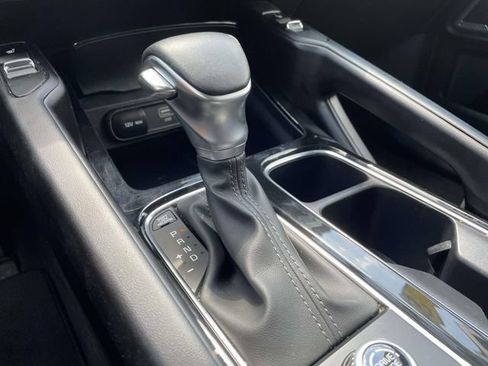 Certified 2024 Kia Telluride S w/ S Sunroof Package FWD image 32