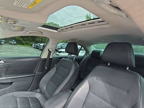 Used 2012 Volkswagen Jetta SE FWD image 20