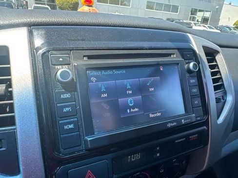 Used 2014 Toyota Tacoma PreRunner w/ TRD Off-Road Package RWD image 7