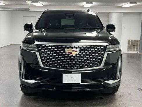 Used 2024 Cadillac Escalade Premium Luxury AWD/4WD image 8