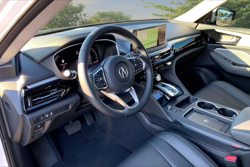 Used 2025 Acura MDX SH-AWD image 17