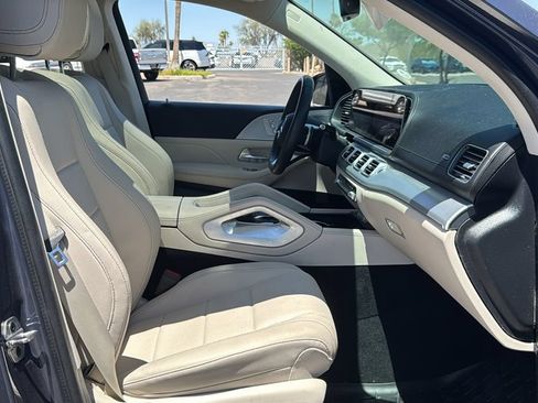 Used 2024 Mercedes-Benz GLS 450 4MATIC image 22