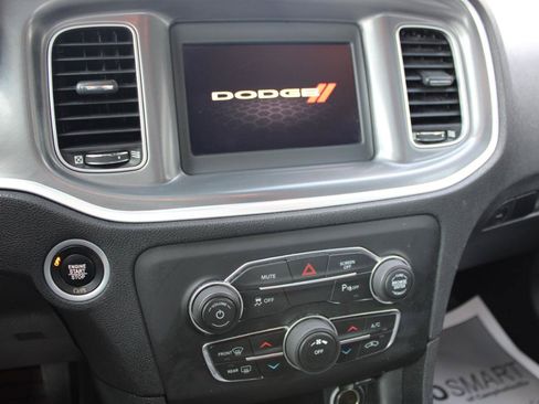 Used 2020 Dodge Charger SXT w/ Leather Interior Group RWD image 29