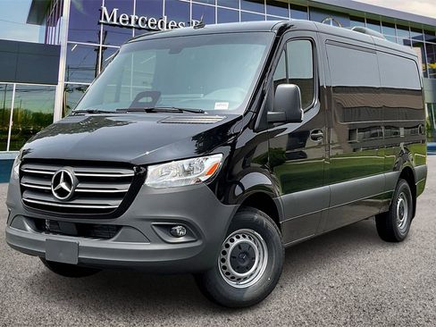New 2025 Mercedes-Benz Sprinter 2500 image 2
