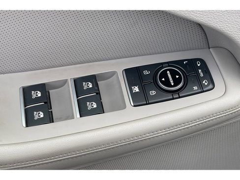 Used 2015 Hyundai Genesis 3.8 w/ Option Group 03 image 13