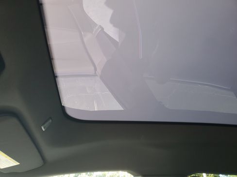 New 2026 BMW iX xDrive60 w/ M Sport Package image 32