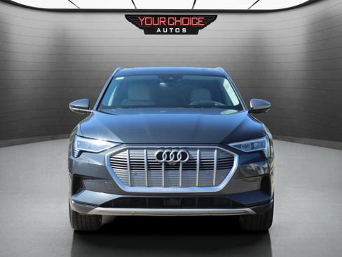 Used 2019 Audi e-tron Prestige image 2