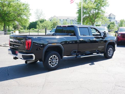 Used 2022 GMC Sierra 2500 SLT w/ SLT Premium Package AWD/4WD image 4