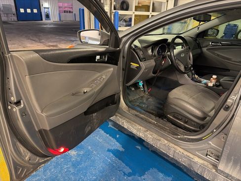 Used 2014 Hyundai Sonata SE w/ Premium Package 04 image 8