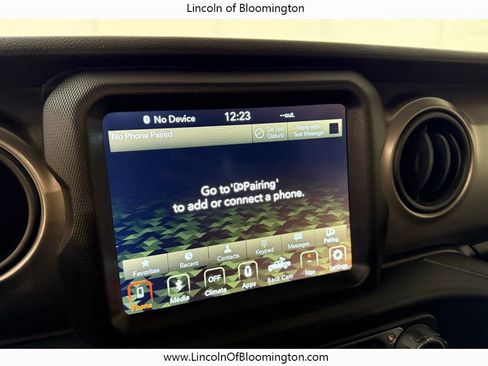 Used 2021 Jeep Gladiator Willys image 29