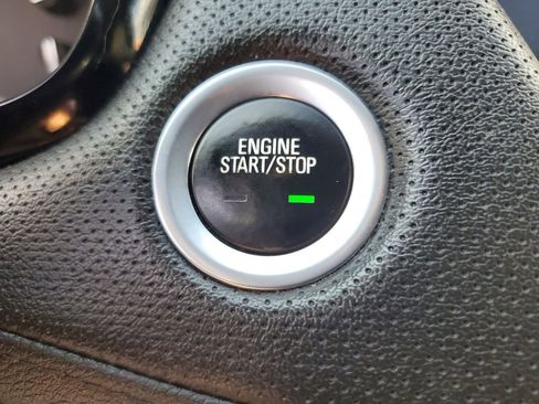 Used 2018 Cadillac XT5 AWD image 29