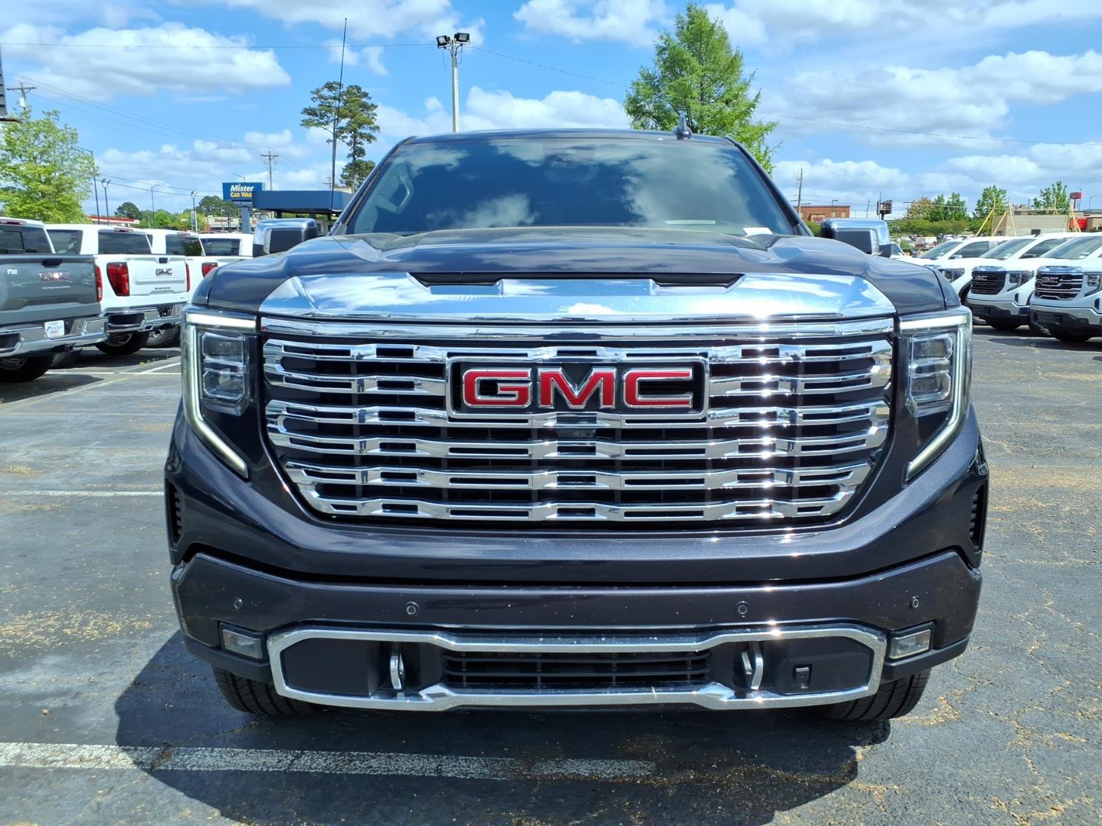Used 2023 GMC Sierra 1500 Denali w/ Denali Reserve Package AWD/4WD image 2