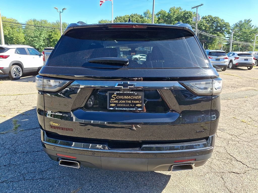 Used 2021 Chevrolet Traverse Premier w/ Redline Edition AWD/4WD image 6