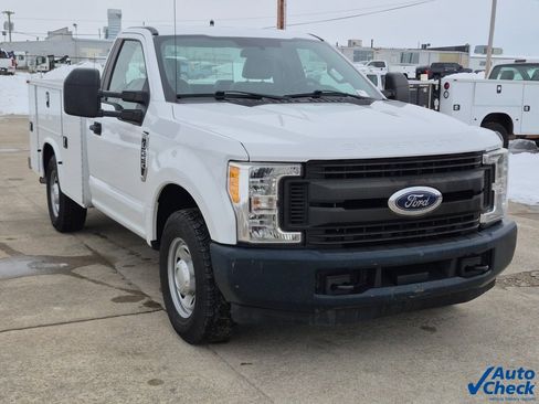Used 2017 Ford F250 XL image 1