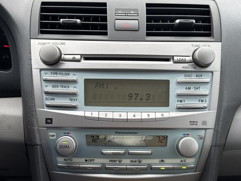 Used 2007 Toyota Camry V6 FWD image 18