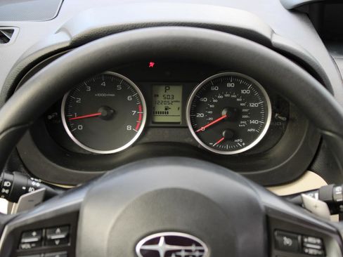 Used 2013 Subaru Crosstrek 2.0i Premium image 9