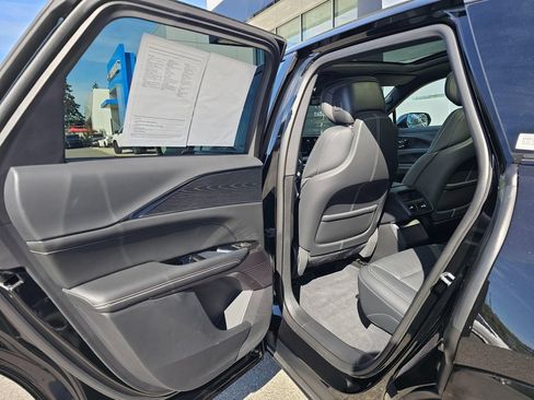 Used 2024 Cadillac Lyriq Sport AWD/4WD image 19