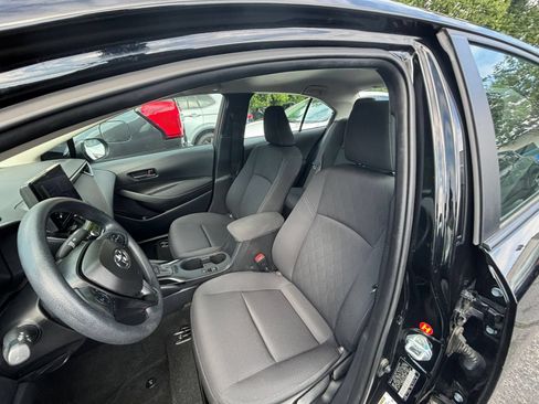 Used 2025 Toyota Corolla LE FWD image 26
