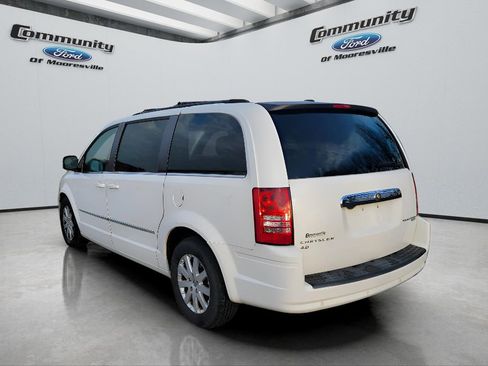 Used 2010 Chrysler Town & Country Touring Plus w/ Premium Group image 7