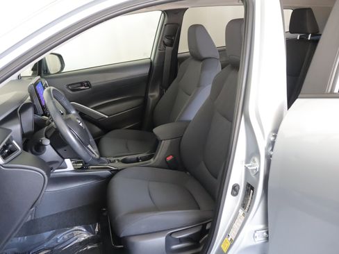 Used 2023 Toyota Corolla Cross LE w/ Moonroof Package AWD/4WD image 8