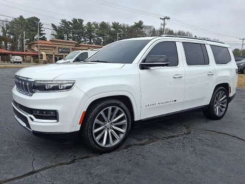 Used 2023 Jeep Grand Wagoneer Series II image 3