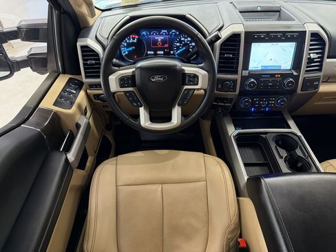 Used 2021 Ford F250 Lariat w/ Lariat Ultimate Package AWD/4WD image 27