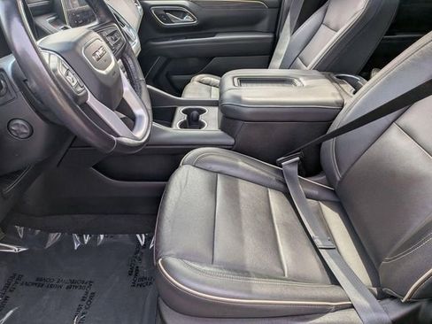Used 2021 GMC Yukon XL SLT w/ SLT Premium Package AWD/4WD image 12