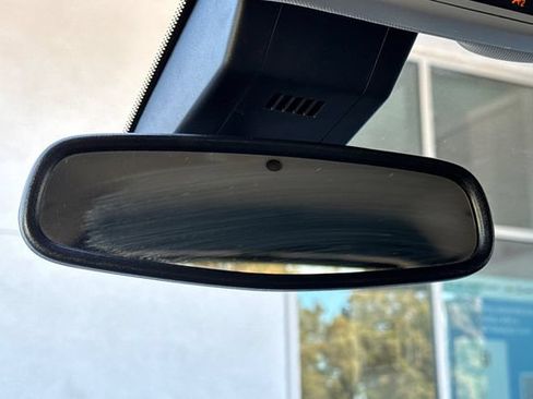 Used 2024 GMC Terrain SLE FWD image 25