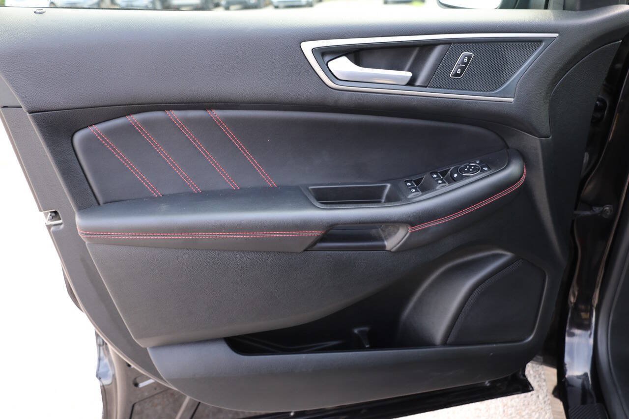 Used 2024 Ford Edge ST-Line AWD/4WD image 12
