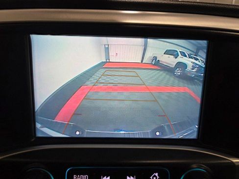 Used 2018 GMC Sierra 2500 SLT w/ Suspension Package, Off-Road AWD/4WD image 60