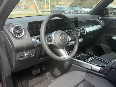 New 2026 Mercedes-Benz GLB 250 4MATIC image 13