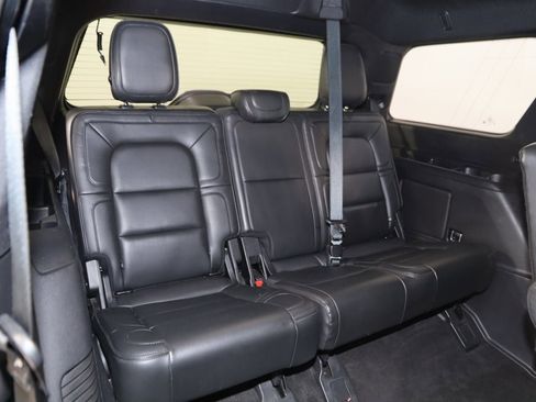 Used 2019 Lincoln Navigator Reserve image 15
