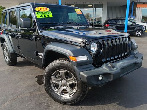 Used 2019 Jeep Wrangler Unlimited Sport S image 2