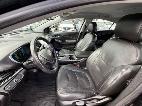 Used 2018 Chevrolet Volt Premier w/ Driver Confidence Package image 18