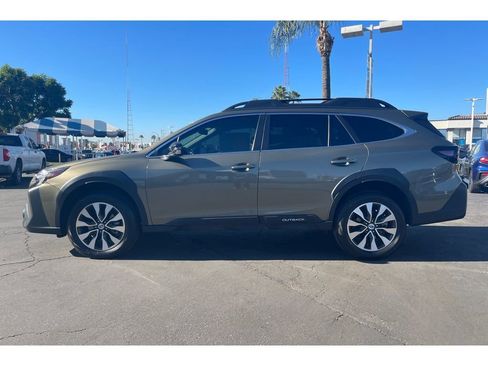 Used 2025 Subaru Outback Limited image 2