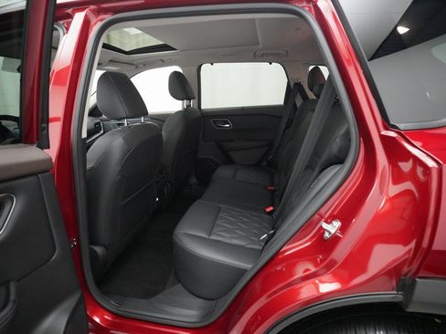 Used 2023 Nissan Rogue Platinum w/ Platinum Premium Package image 16