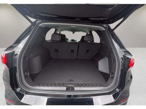 Used 2023 Chevrolet Equinox Premier image 12