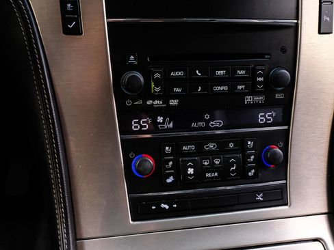 Used 2013 Cadillac Escalade Platinum RWD image 35
