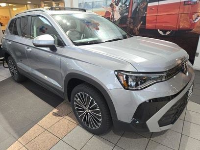 New 2025 Volkswagen Taos SE