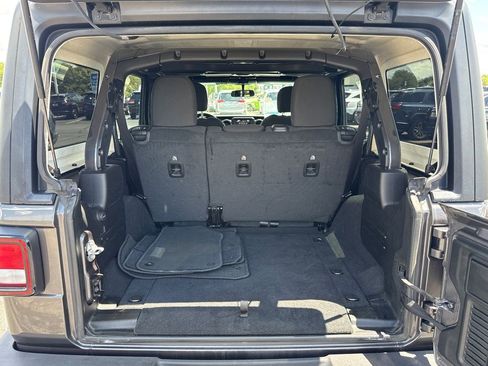 Used 2022 Jeep Wrangler Unlimited Sport AWD/4WD image 16